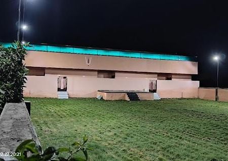 Hotel Vaishnavi Bhadji Kültér fotó